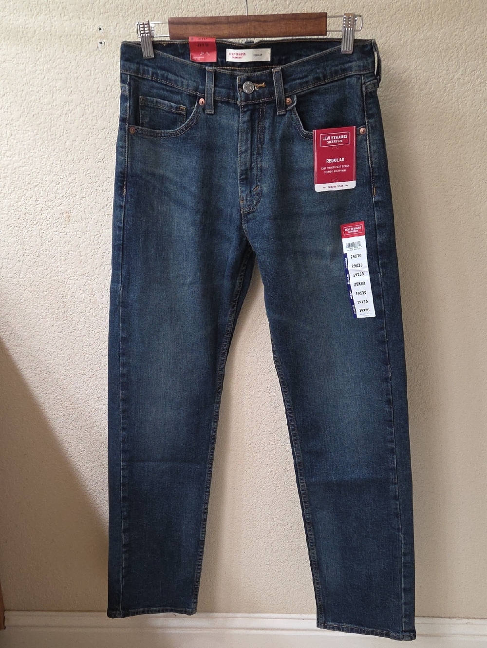 Signature by Levi Strauss Straight Leg Blue Jeans / Size 29 30 / NWT